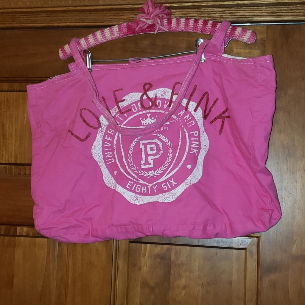 VS Pink Reversible Bag.
